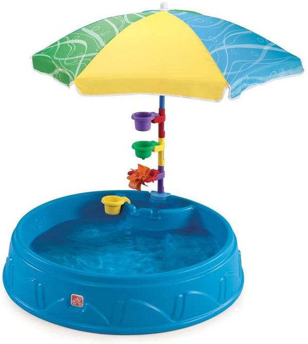 مسبح صغير مع مظلة للأطفال الصغار