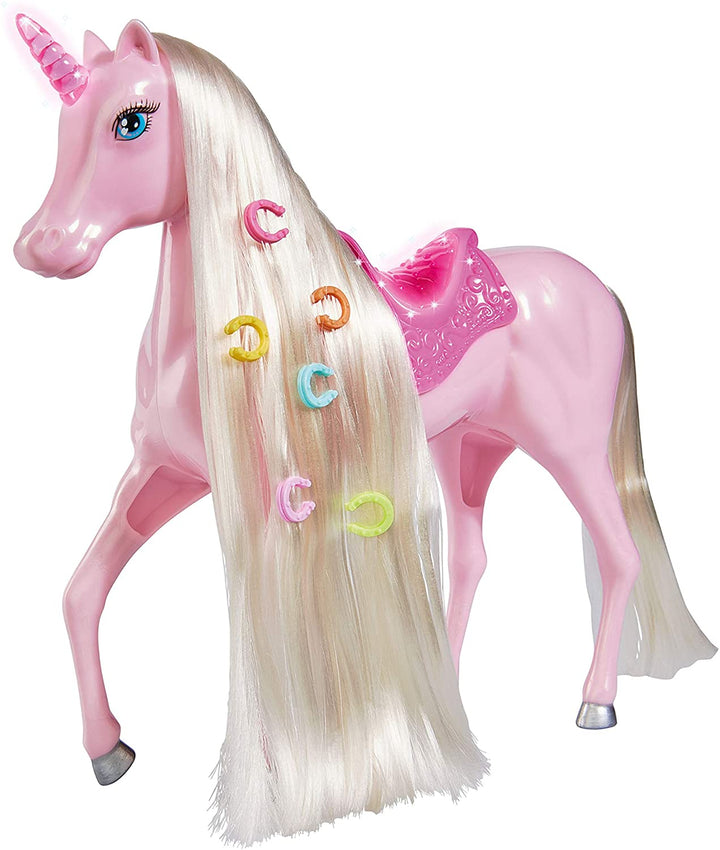 Premium Vector | Plastic Hair Accessories With Comb And Hair Clips